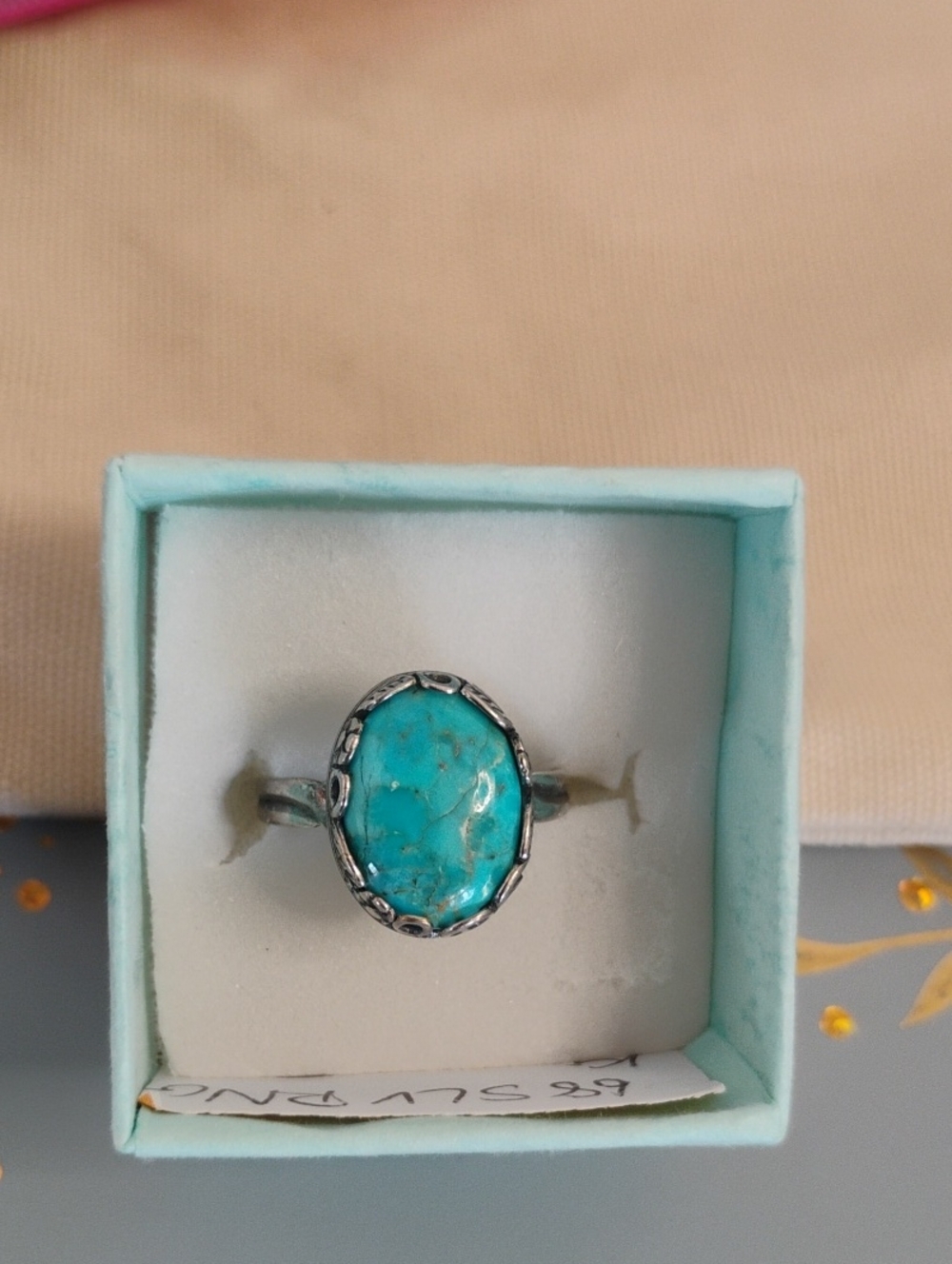 Top grade Kingman Turquoise set on silver crown ring